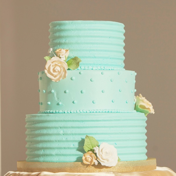 Wedding cake inspiration | Tiffany Blue wedding cake