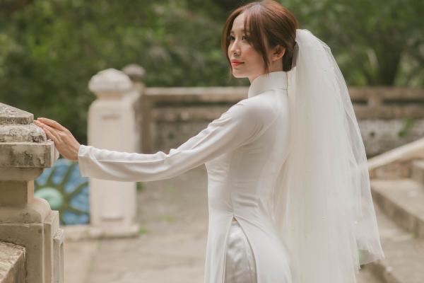 Choosing your dream Wedding Veil - Fingertip Veil