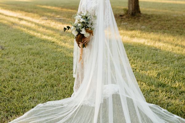 Choosing your dream Wedding Veil - Cathedral Veil